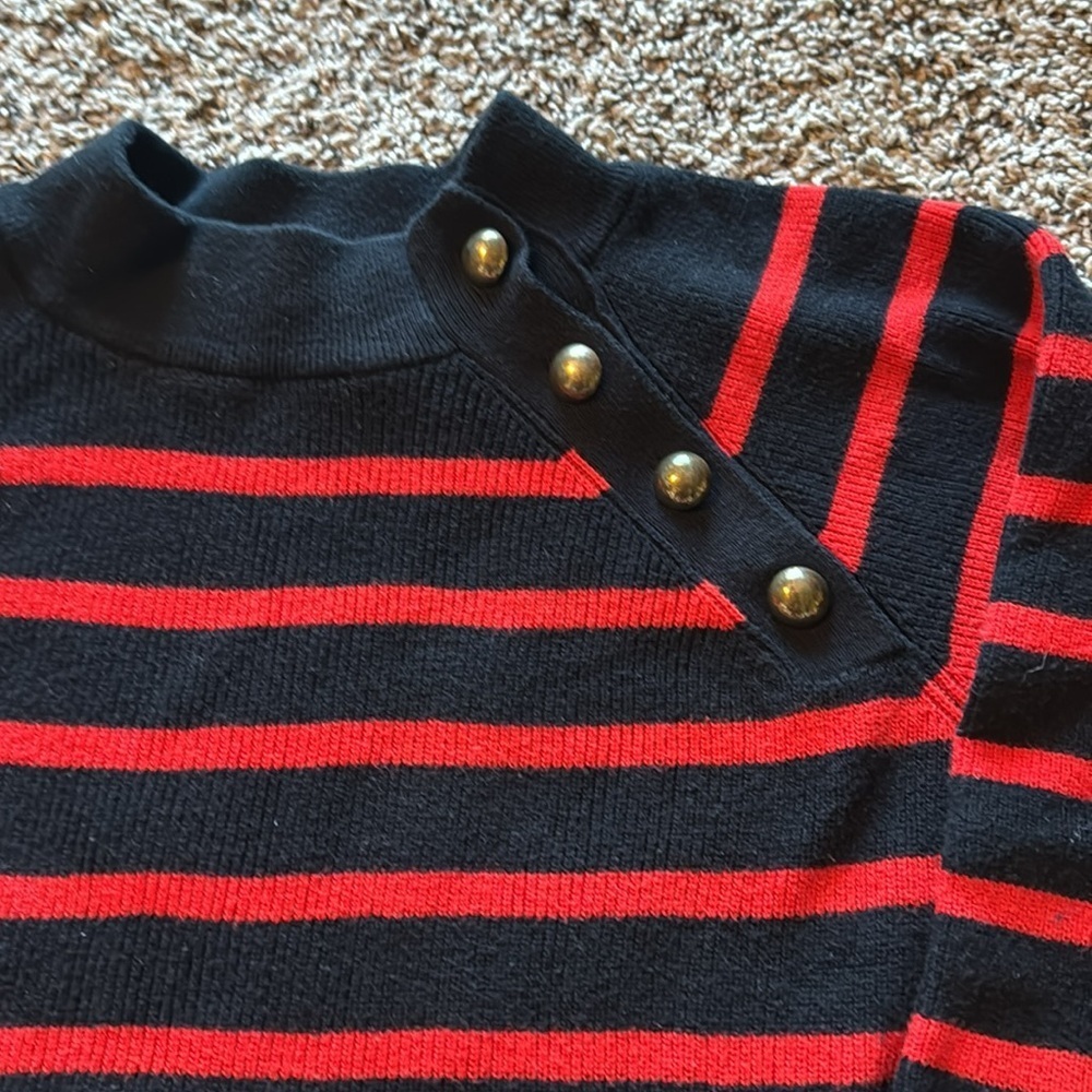 Who What‎ Wear Black and Red Knit Top with Gold Button Accent - Picture 4 of 10